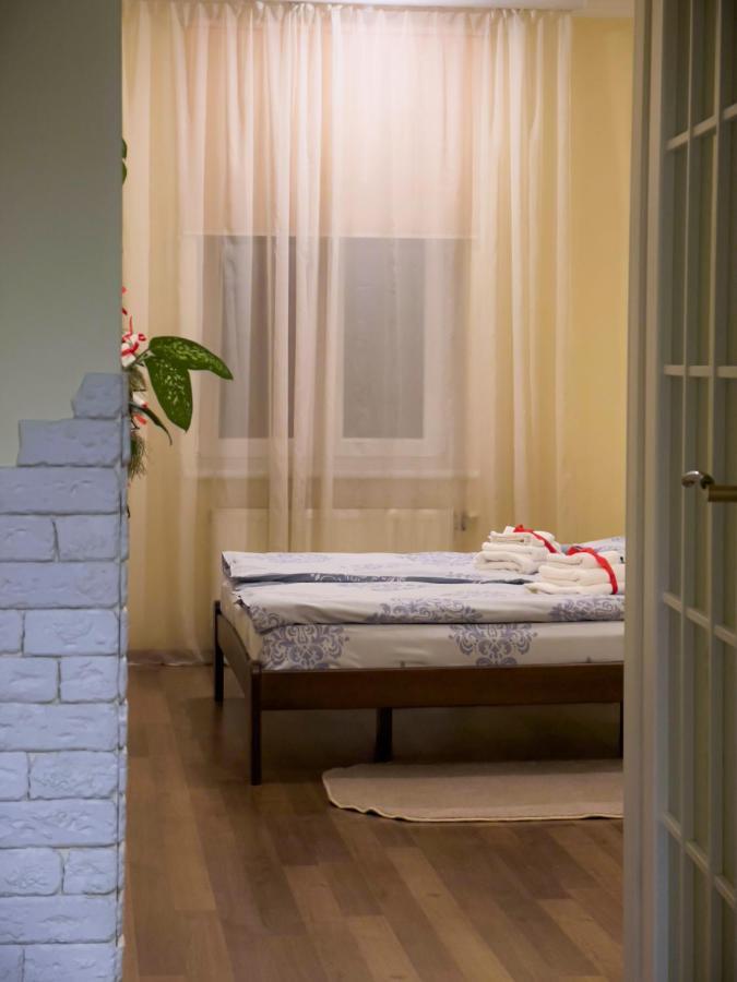 Homey Apartment On Vicheva Str. Lviv Bagian luar foto